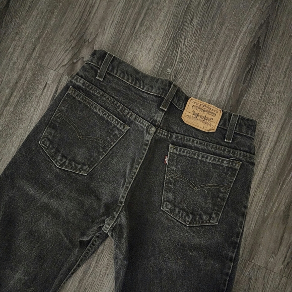 Vintage x 80s 509 Levi Faded Black Denim Red Tab “made in USA” - Picture 4 of 13